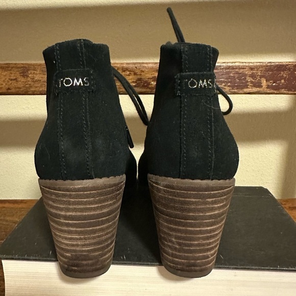 TOMS Hyde Black Suede Wedge Ankle Boots Lace Up Booties - Picture 7 of 12